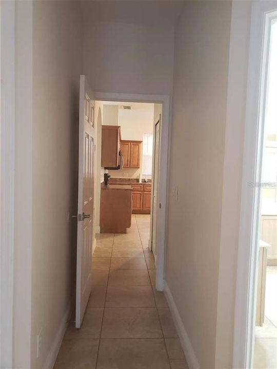For Rent: $2,600 (4 beds, 2 baths, 1952 Square Feet)