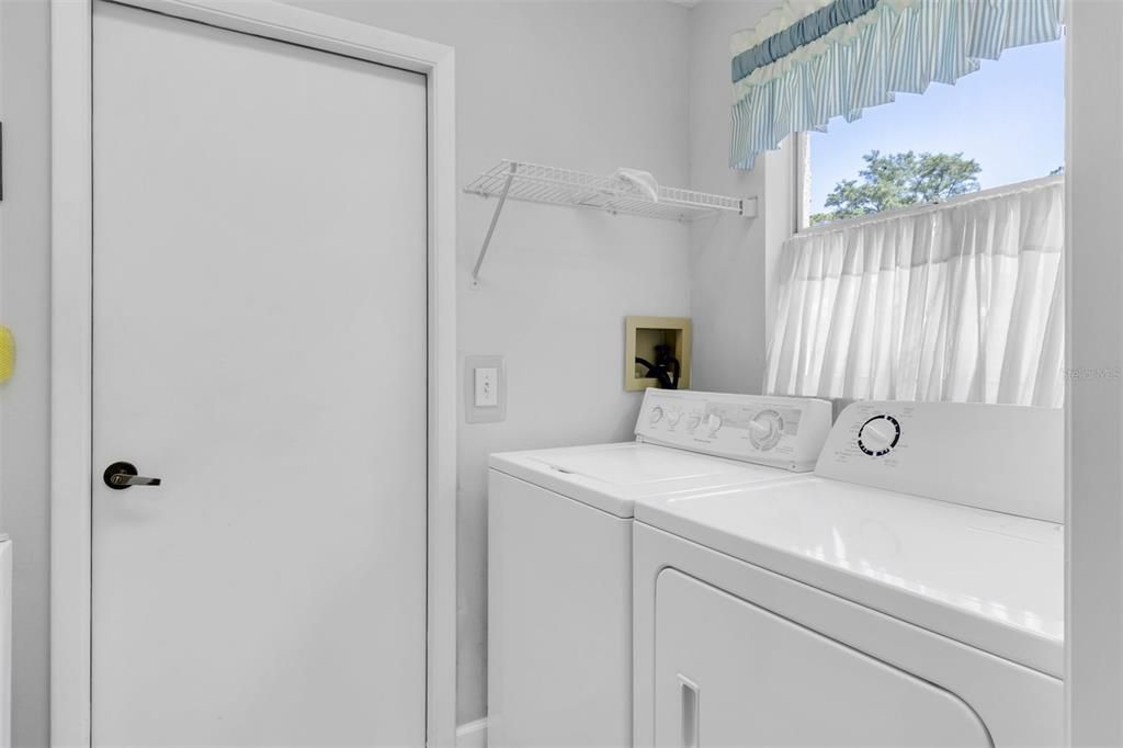 Active With Contract: $244,900 (2 beds, 2 baths, 1584 Square Feet)