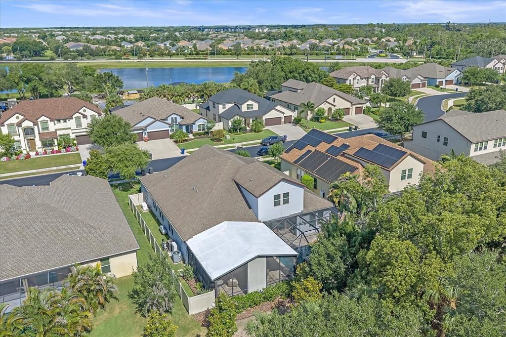 合同活跃: $999,000 (4 贝兹, 5 浴室, 4065 平方英尺)