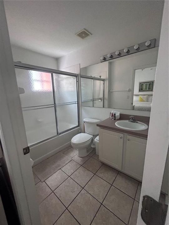 For Sale: $235,000 (3 beds, 2 baths, 1291 Square Feet)