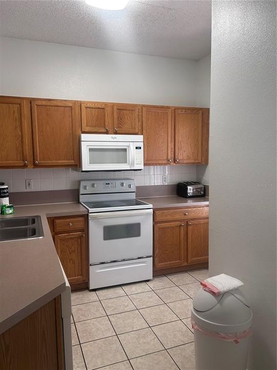 For Sale: $235,000 (3 beds, 2 baths, 1291 Square Feet)
