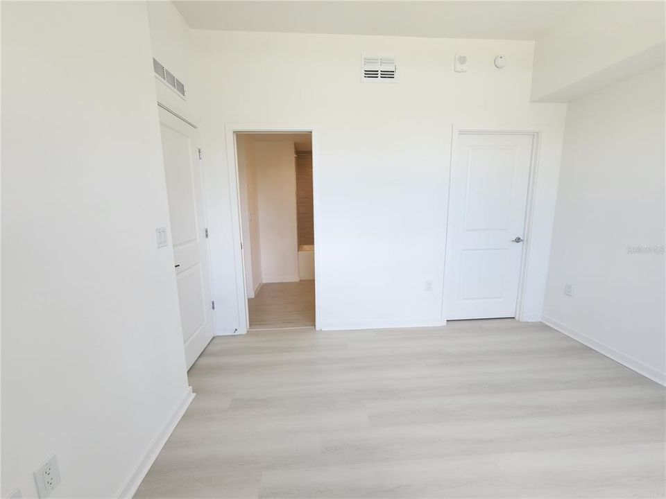 В аренду: $1,600 (1 спален, 1 ванн, 750 Квадратных фут)