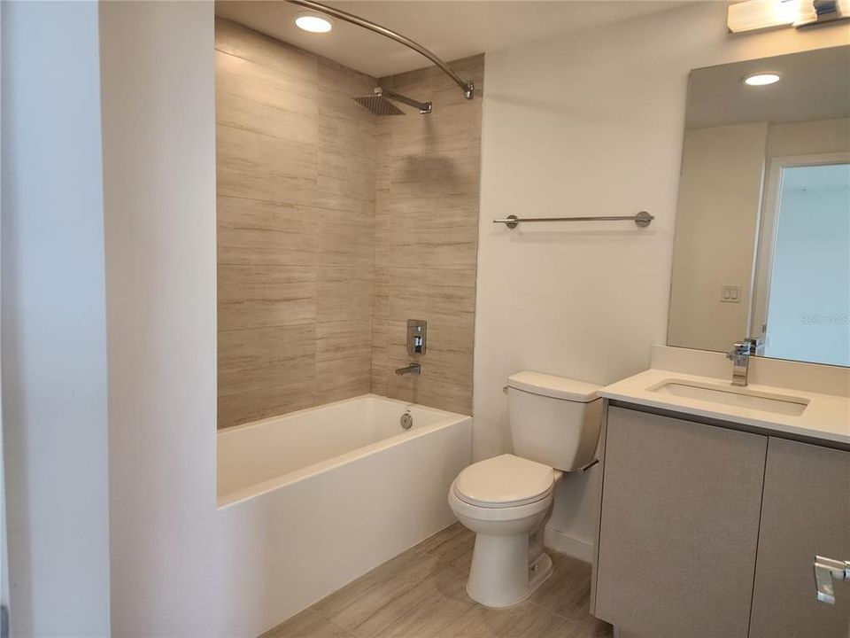 В аренду: $1,600 (1 спален, 1 ванн, 750 Квадратных фут)
