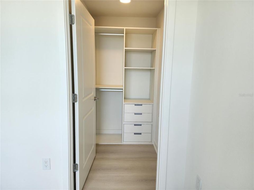 В аренду: $1,600 (1 спален, 1 ванн, 750 Квадратных фут)