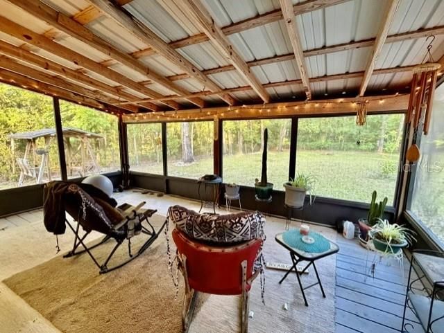 For Sale: $189,000 (2 beds, 2 baths, 1038 Square Feet)
