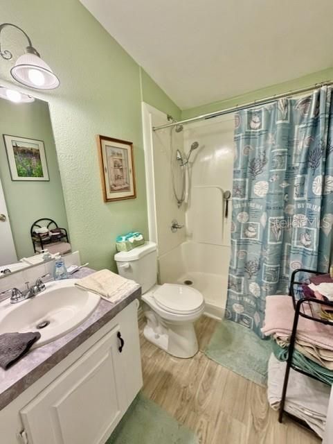 For Sale: $189,000 (2 beds, 2 baths, 1038 Square Feet)