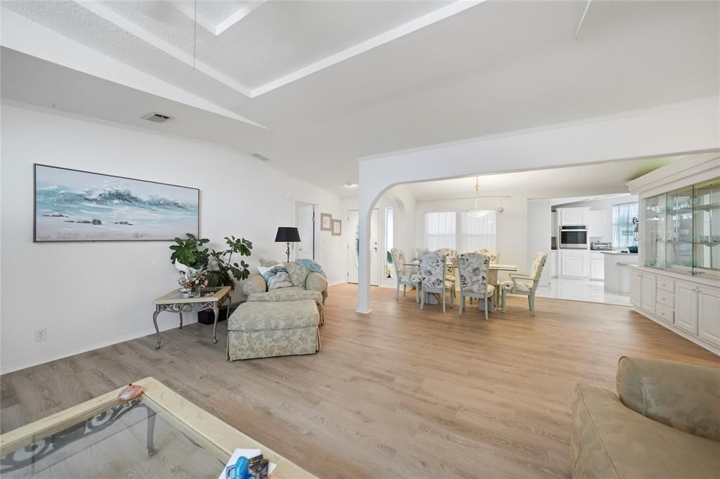 На продажу: $179,000 (3 спален, 2 ванн, 1995 Квадратных фут)