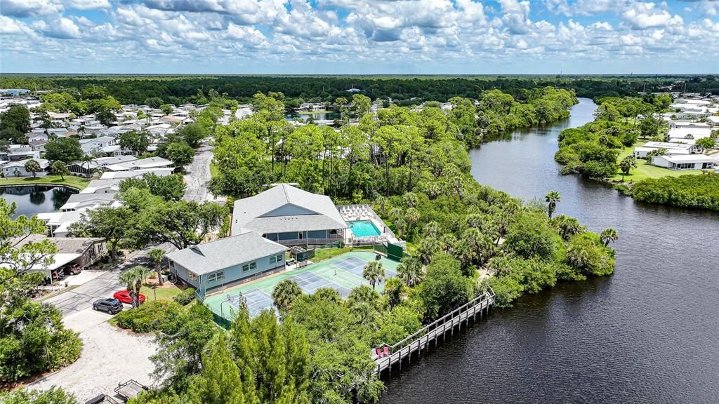 На продажу: $179,000 (3 спален, 2 ванн, 1995 Квадратных фут)