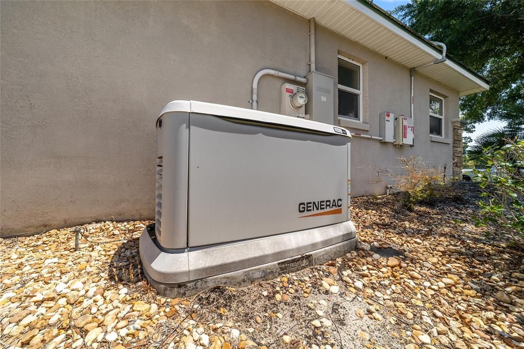 Active With Contract: $450,000 (4 beds, 2 baths, 2517 Square Feet)