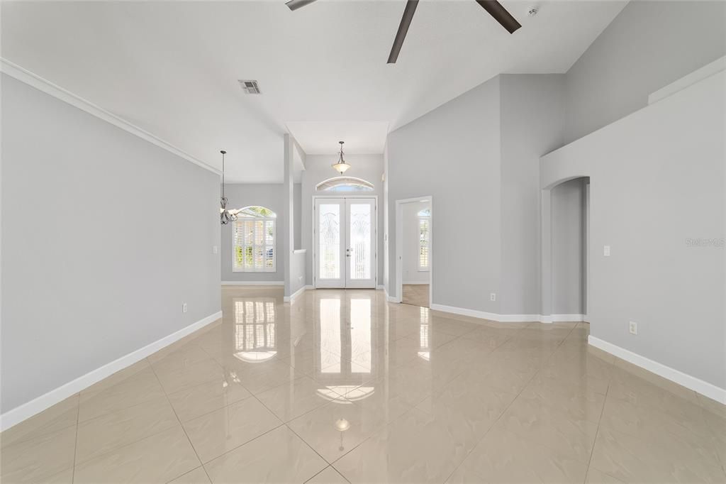 Active With Contract: $450,000 (4 beds, 2 baths, 2517 Square Feet)