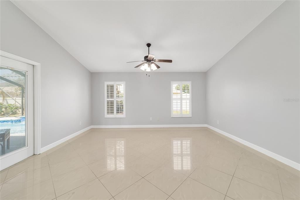 Active With Contract: $450,000 (4 beds, 2 baths, 2517 Square Feet)