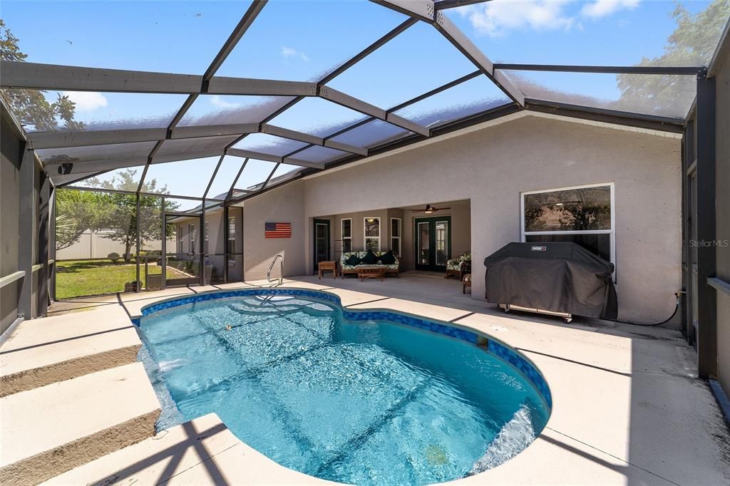 Active With Contract: $450,000 (4 beds, 2 baths, 2517 Square Feet)
