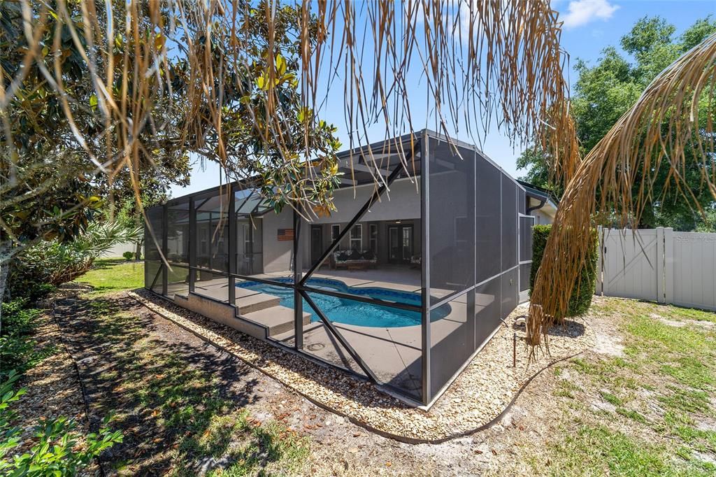 Active With Contract: $450,000 (4 beds, 2 baths, 2517 Square Feet)