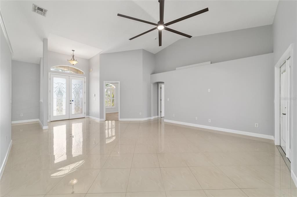 Active With Contract: $450,000 (4 beds, 2 baths, 2517 Square Feet)