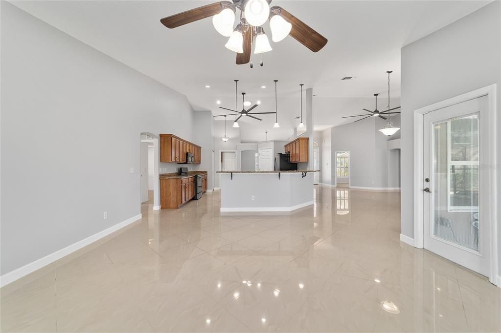 Active With Contract: $450,000 (4 beds, 2 baths, 2517 Square Feet)