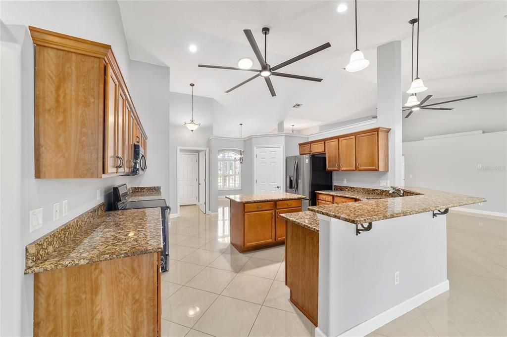 Active With Contract: $450,000 (4 beds, 2 baths, 2517 Square Feet)