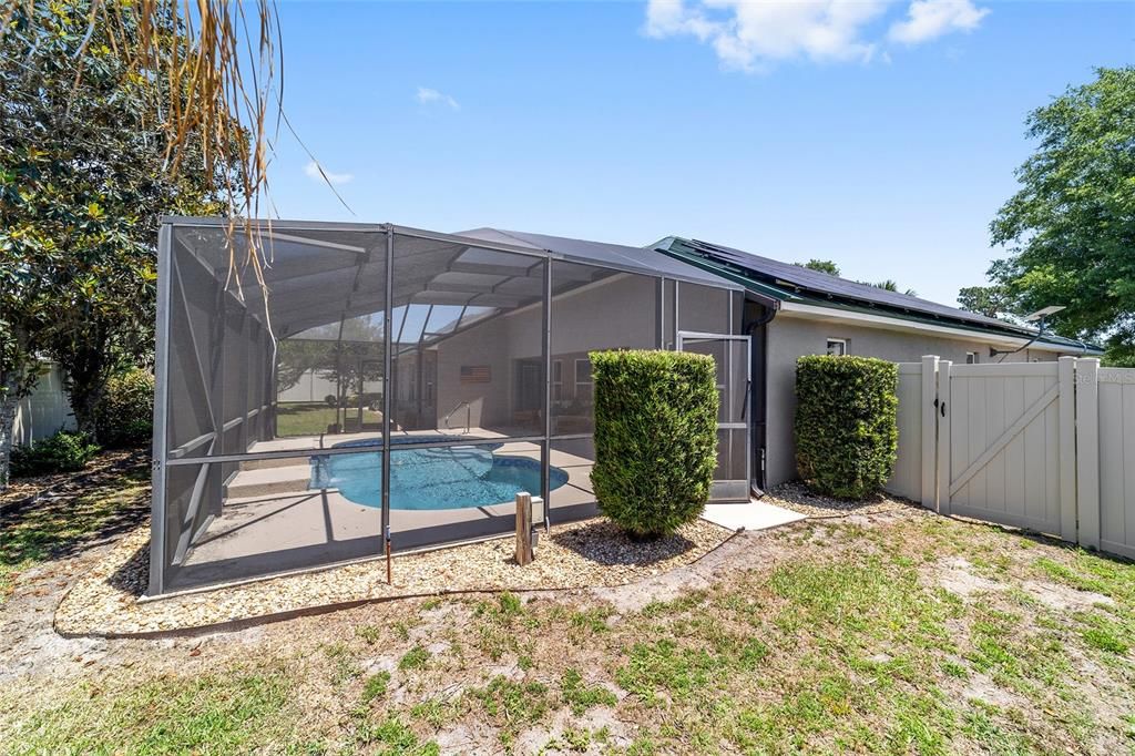 Active With Contract: $450,000 (4 beds, 2 baths, 2517 Square Feet)