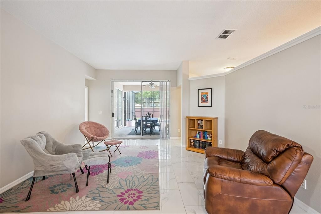 待售: $525,000 (4 贝兹, 2 浴室, 2207 平方英尺)