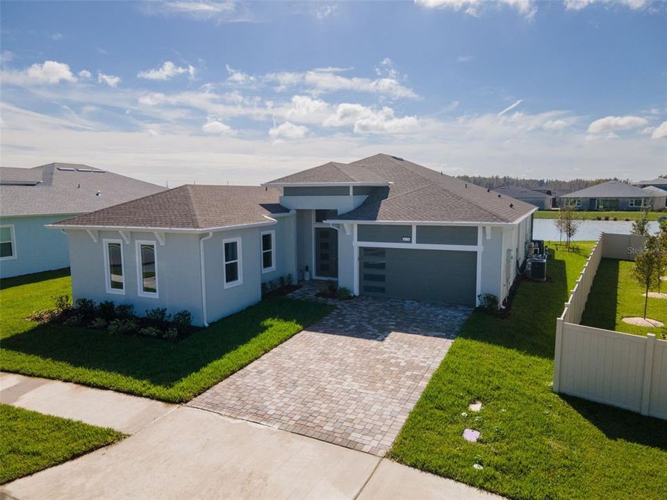 En Venta: $689,000 (3 camas, 2 baños, 2735 Pies cuadrados)