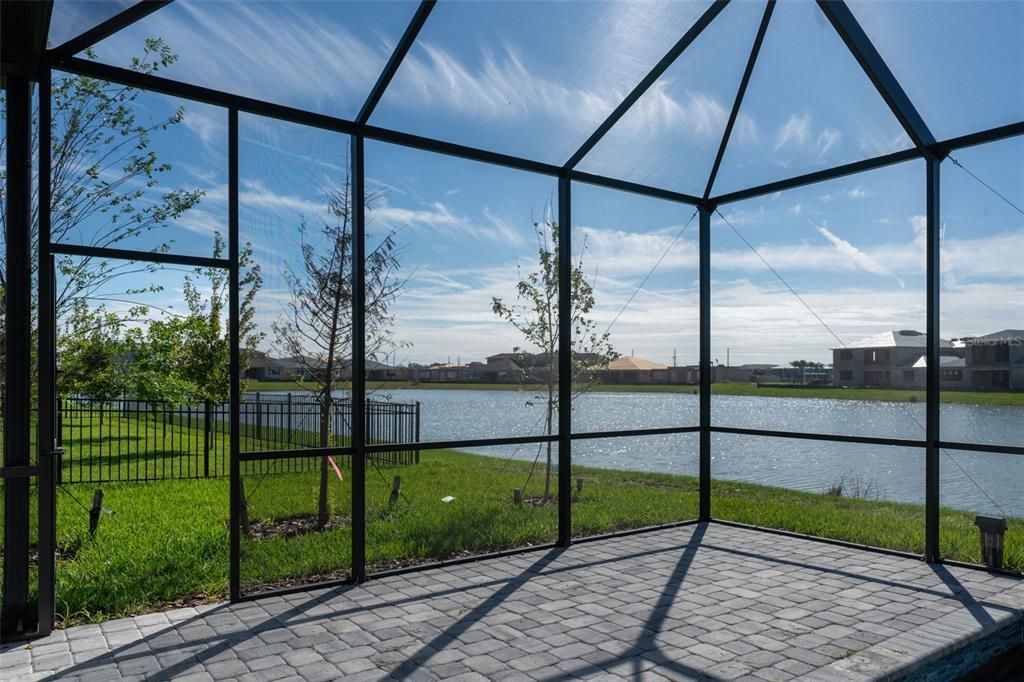 En Venta: $689,000 (3 camas, 2 baños, 2735 Pies cuadrados)