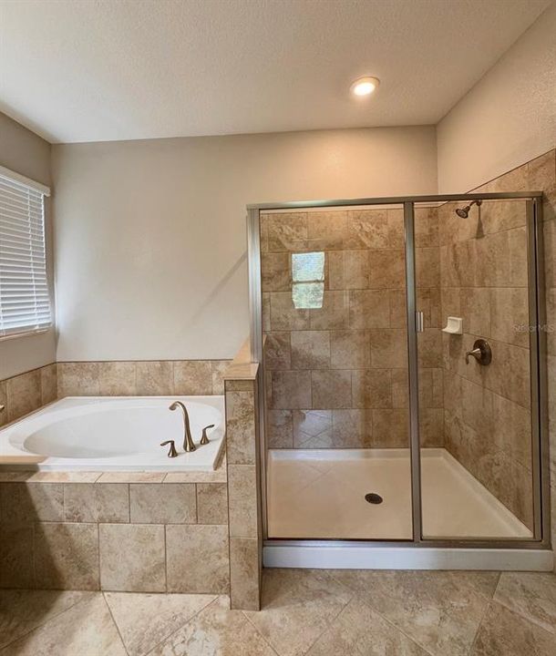 For Sale: $429,000 (4 beds, 3 baths, 2032 Square Feet)