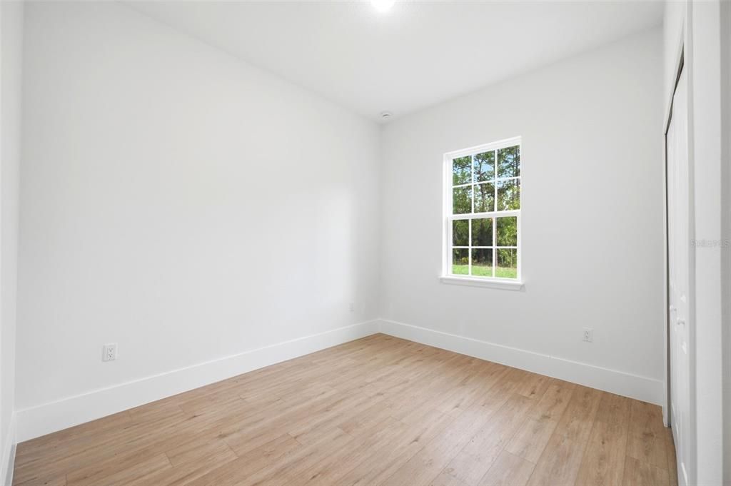 For Sale: $399,000 (4 beds, 2 baths, 1799 Square Feet)