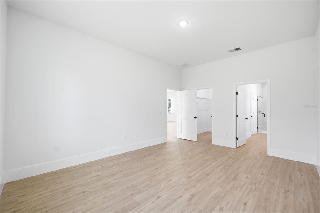 For Sale: $399,000 (4 beds, 2 baths, 1799 Square Feet)