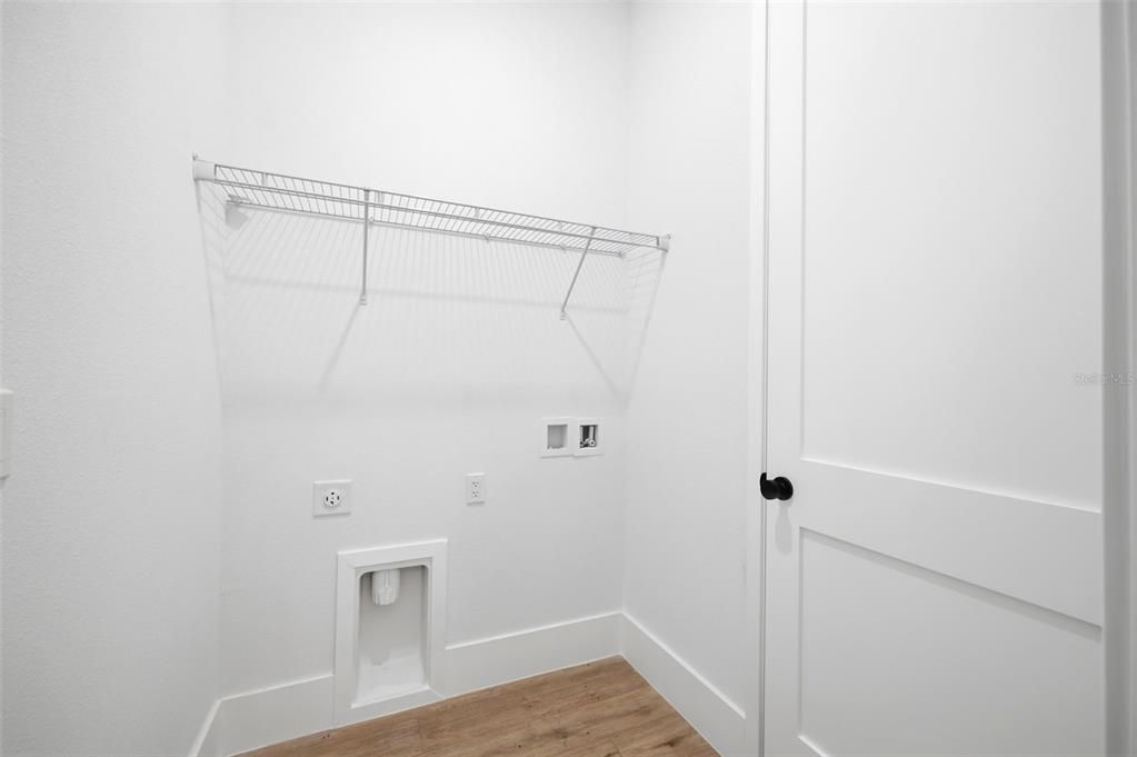 For Sale: $399,000 (4 beds, 2 baths, 1799 Square Feet)