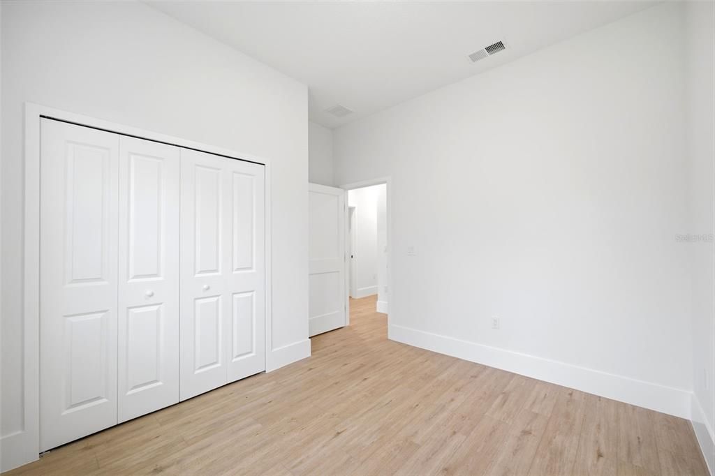 For Sale: $399,000 (4 beds, 2 baths, 1799 Square Feet)