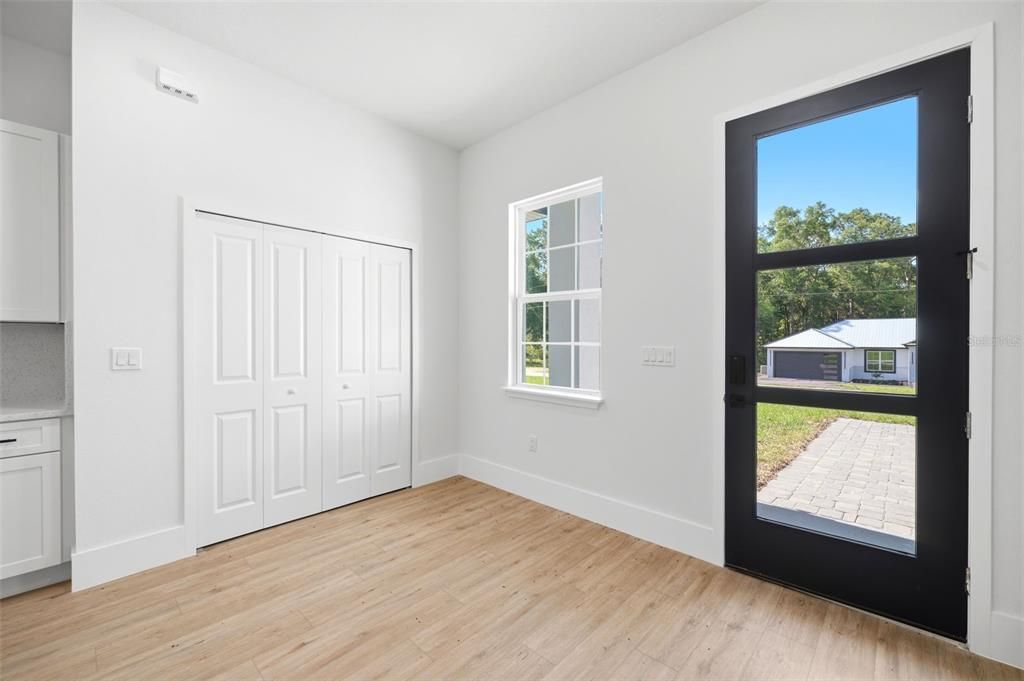 For Sale: $399,000 (4 beds, 2 baths, 1799 Square Feet)