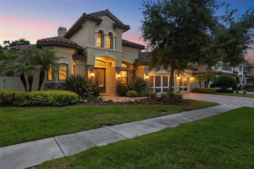 Active With Contract: $1,550,000 (3 beds, 3 baths, 2905 Square Feet)
