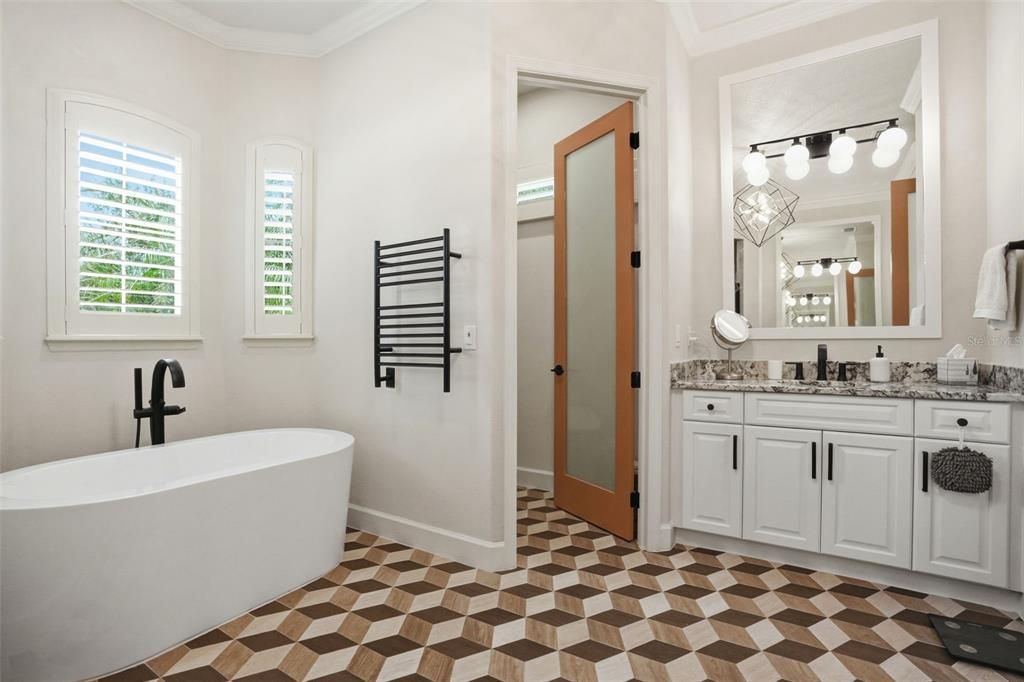 Active With Contract: $1,550,000 (3 beds, 3 baths, 2905 Square Feet)