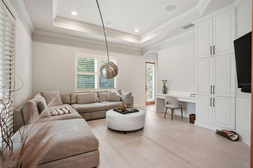 Active With Contract: $1,550,000 (3 beds, 3 baths, 2905 Square Feet)