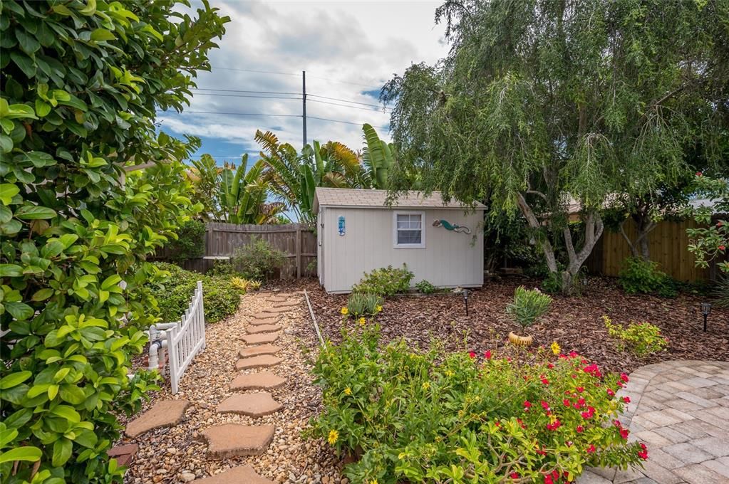 En Venta: $699,999 (3 camas, 2 baños, 1801 Pies cuadrados)