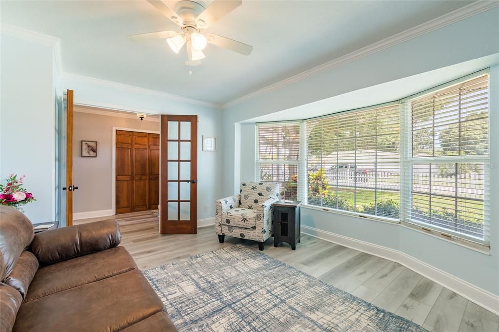 En Venta: $699,999 (3 camas, 2 baños, 1801 Pies cuadrados)
