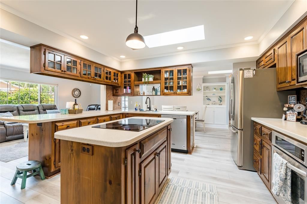 En Venta: $699,999 (3 camas, 2 baños, 1801 Pies cuadrados)