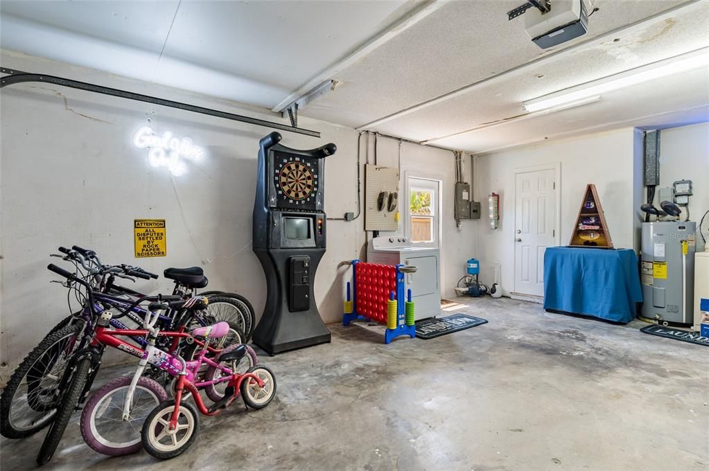 En Venta: $699,999 (3 camas, 2 baños, 1801 Pies cuadrados)