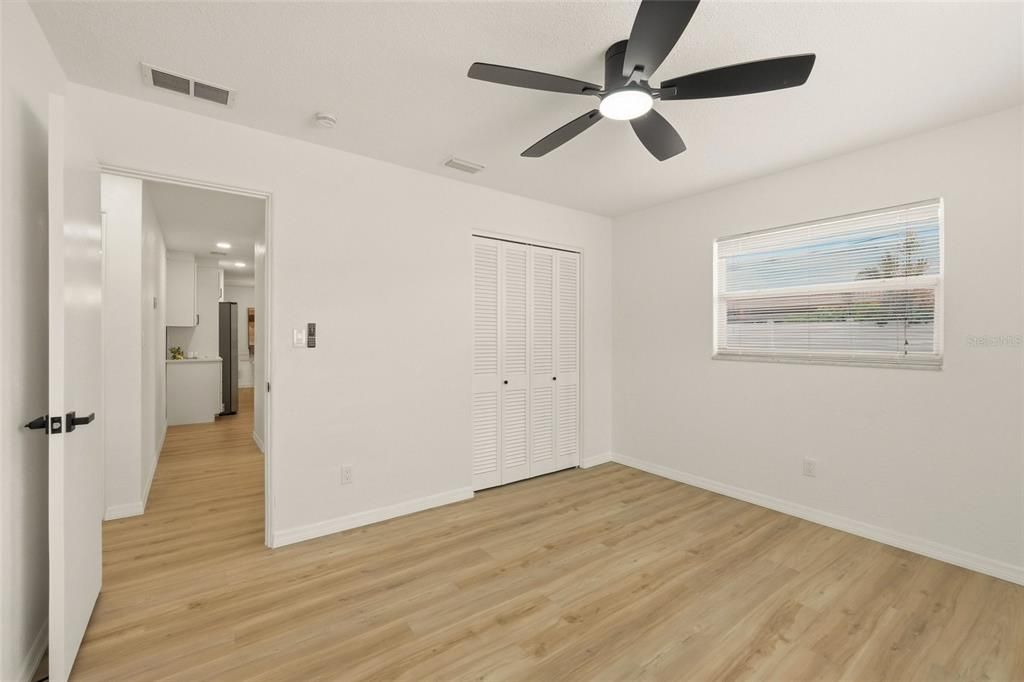 Под контрактом: $599,999 (3 спален, 2 ванн, 1804 Квадратных фут)