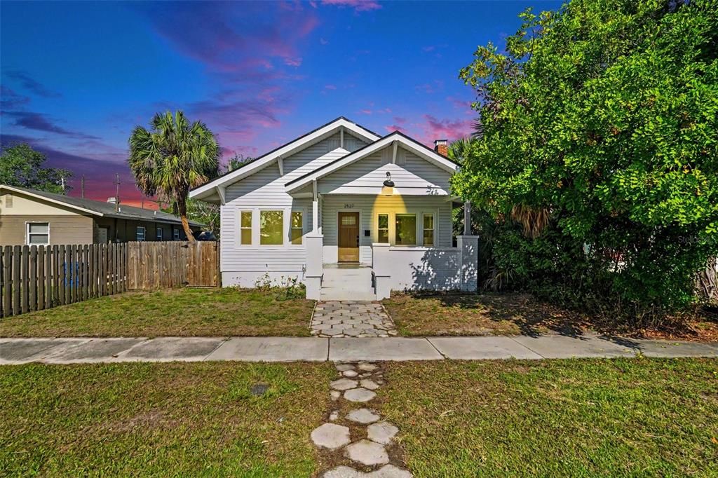 En Venta: $430,000 (3 camas, 2 baños, 1444 Pies cuadrados)