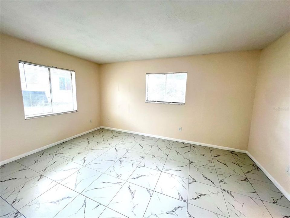На продажу: $298,900 (3 спален, 2 ванн, 1446 Квадратных фут)