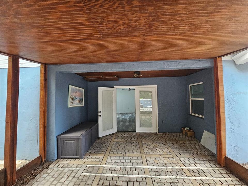 For Rent: $2,650 (3 beds, 1 baths, 1965 Square Feet)
