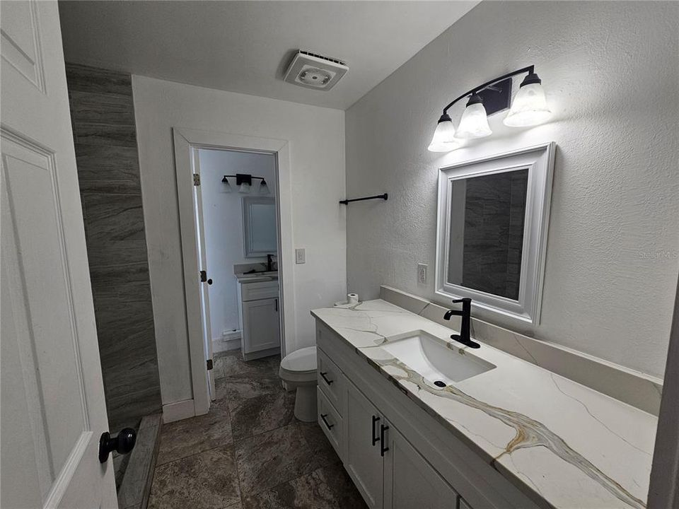 For Rent: $2,650 (3 beds, 1 baths, 1965 Square Feet)
