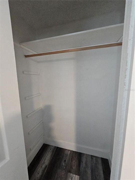 For Rent: $2,650 (3 beds, 1 baths, 1965 Square Feet)