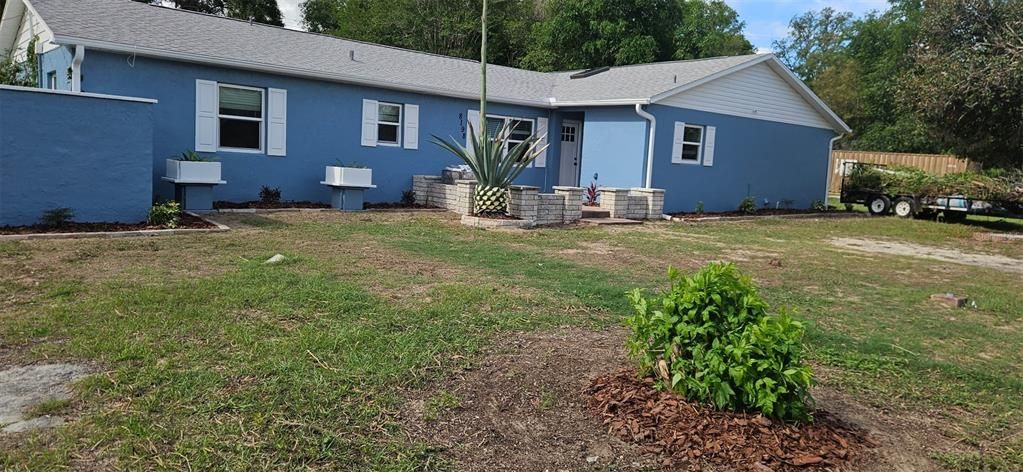 For Rent: $2,650 (3 beds, 1 baths, 1965 Square Feet)