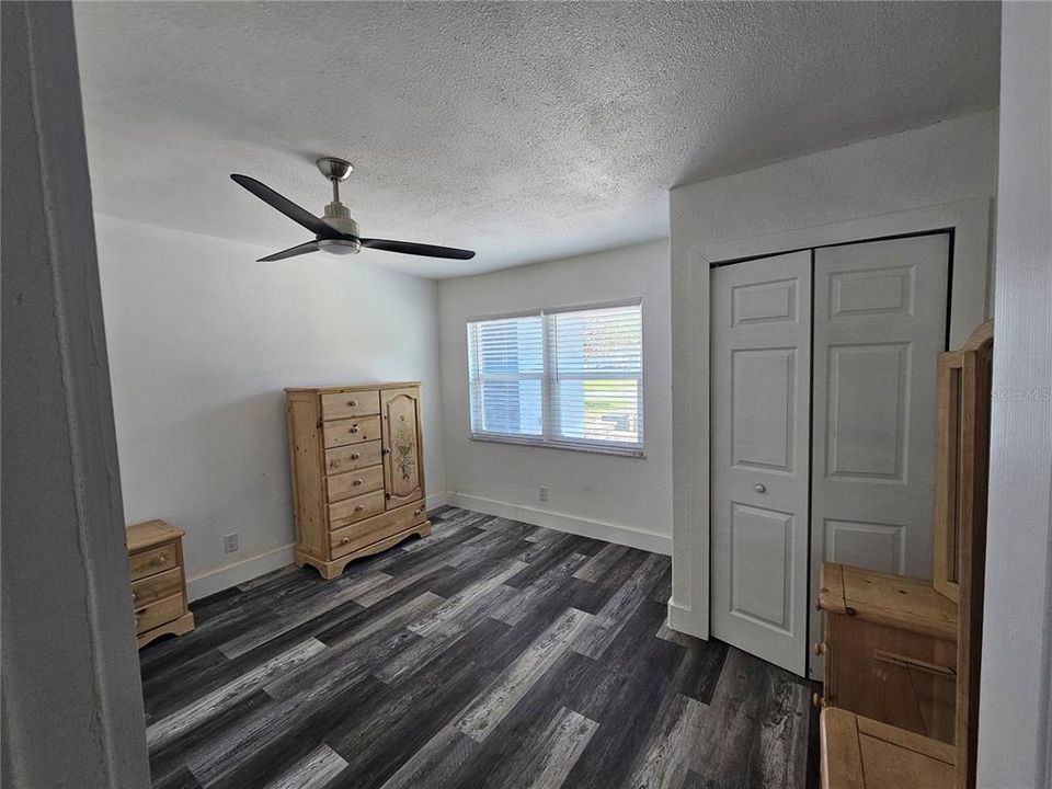 For Rent: $2,650 (3 beds, 1 baths, 1965 Square Feet)