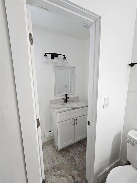 For Rent: $2,650 (3 beds, 1 baths, 1965 Square Feet)