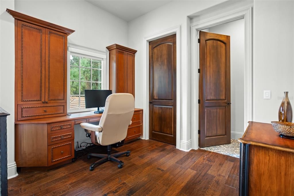 Activo con contrato: $4,200,000 (5 camas, 5 baños, 5695 Pies cuadrados)