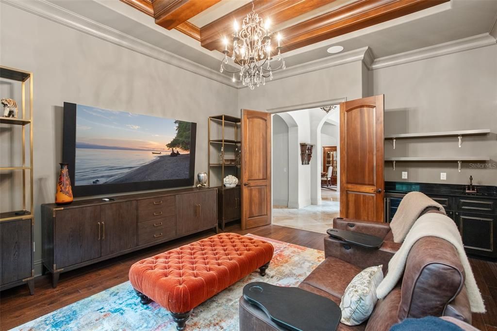 Activo con contrato: $4,200,000 (5 camas, 5 baños, 5695 Pies cuadrados)