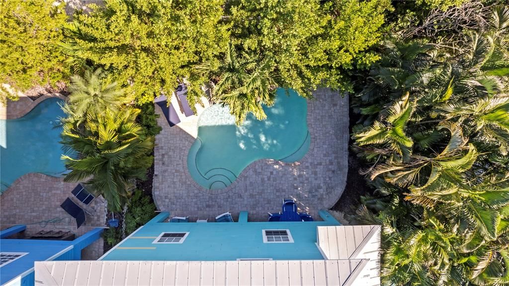 Active With Contract: $1,625,000 (4 beds, 3 baths, 2017 Square Feet)