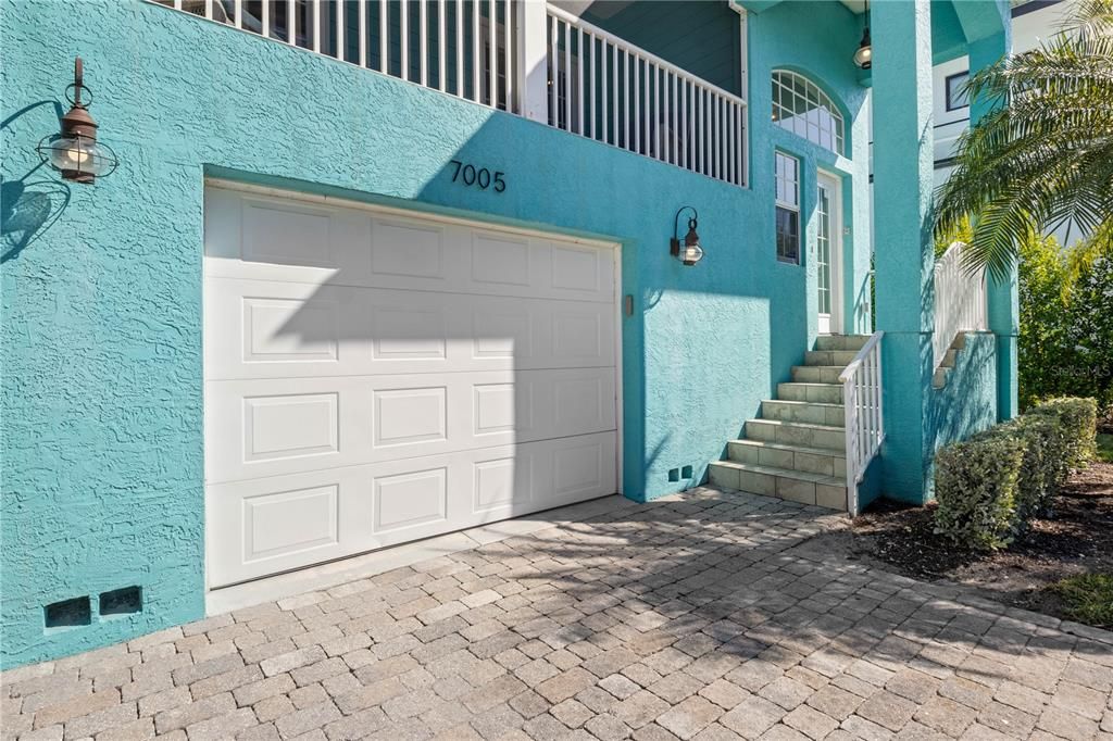 Active With Contract: $1,625,000 (4 beds, 3 baths, 2017 Square Feet)